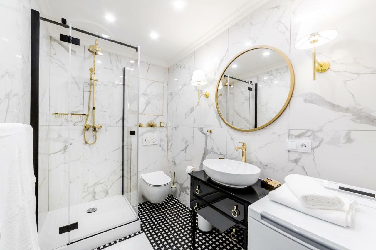 Apartament Golden Place 2 คราคูฟ ภายนอก รูปภาพ